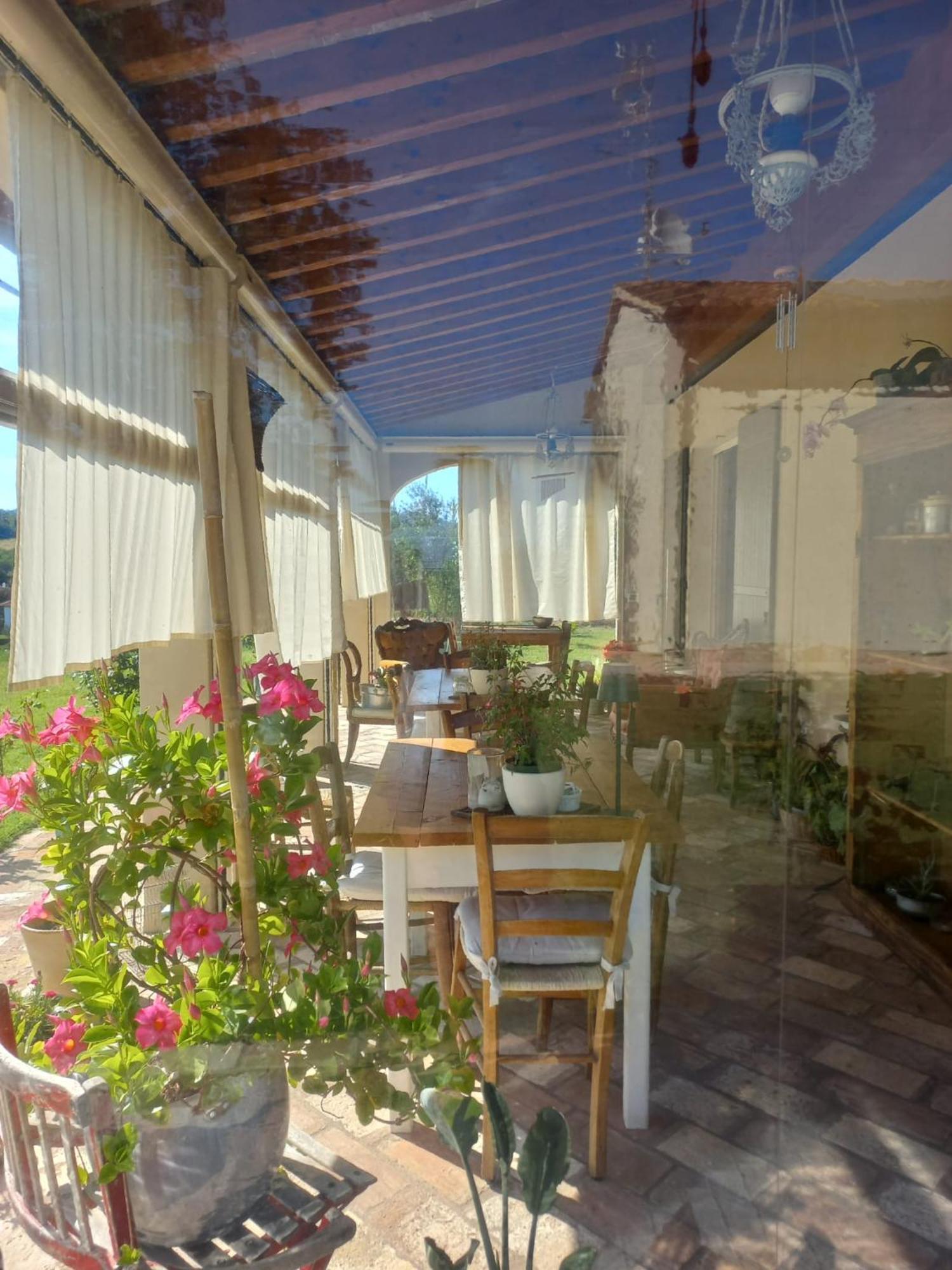 Beb Montefratta Bed and Breakfast Fratta Terme Eksteriør billede