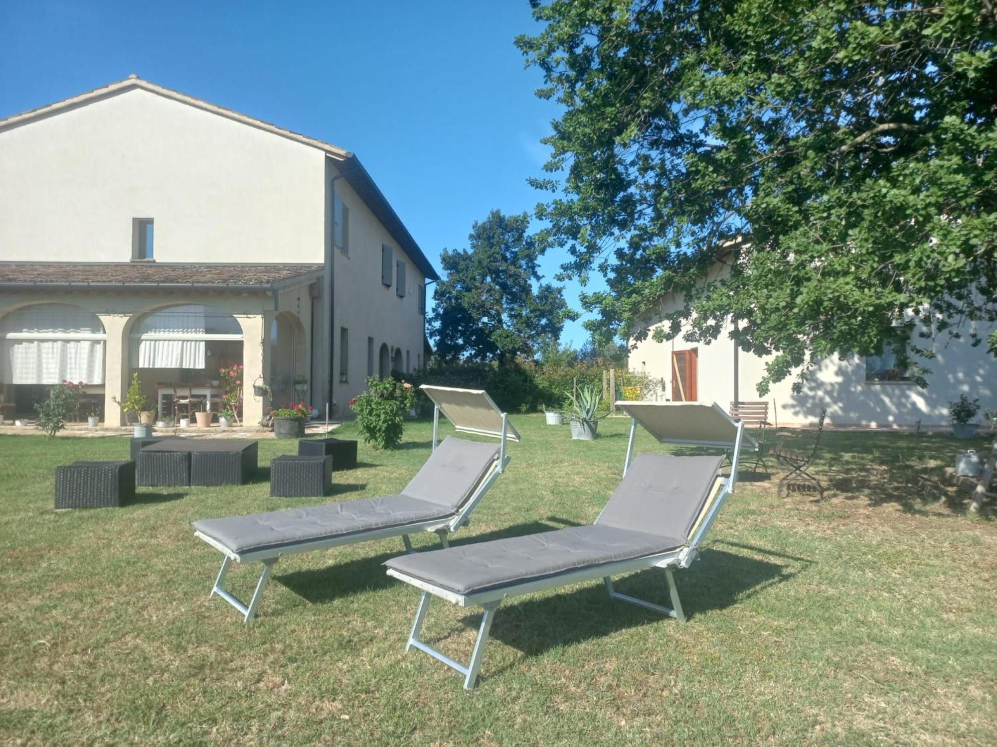 Beb Montefratta Bed and Breakfast Fratta Terme Eksteriør billede